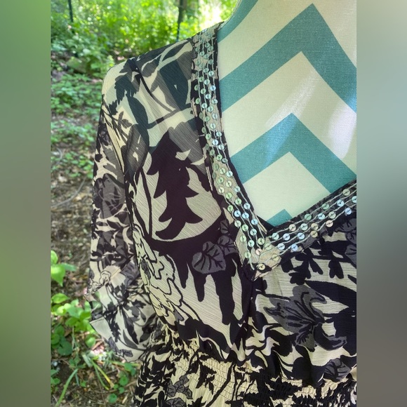 Nexus Dress in Arabic style brand Splash - Picture 12 of 14